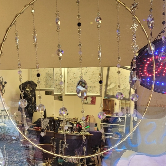 Crystal Suncatcher w Faceted Onyx and Rose Quartz - Picture 3 of 5